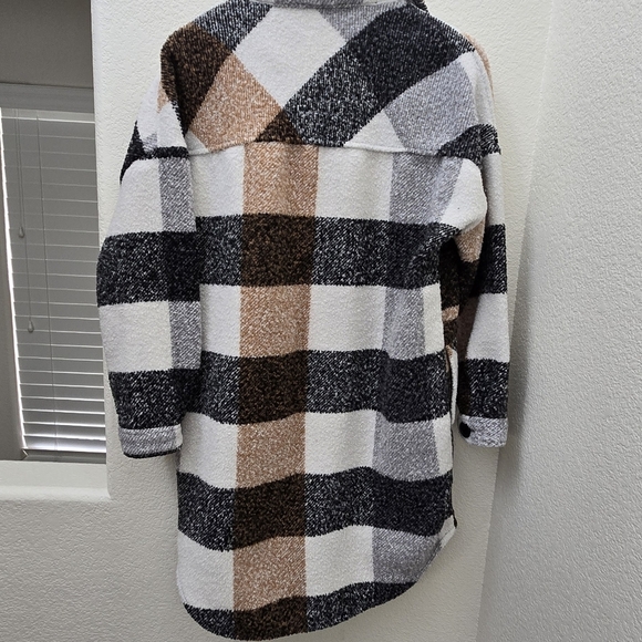 RDI Plaid Teddy Coat Shacket - Picture 7 of 9